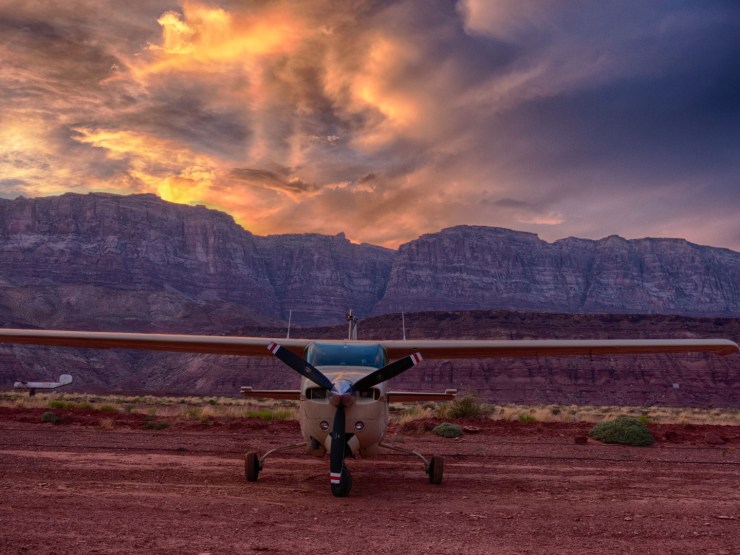 Cliff Dweller's Lodge Airstrip