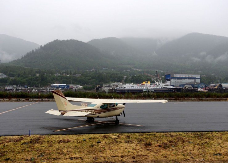 Plane Ketchican (Large)